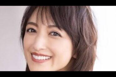 53歳 望月理恵アナ ツイード×黒タイツの上品コーデにファンうっとり「気品がある美しさ」「可愛さ国宝級」シマエナガブローチも紹介