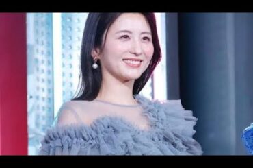 🌟宇賀なつみ、まさかの“透け感トップス”が話題🥀💖🥀 大人のワントーン美コーデ披露✨MCとして登場【TikTokトレンド大賞2025】💖👗🌹🎀🌹