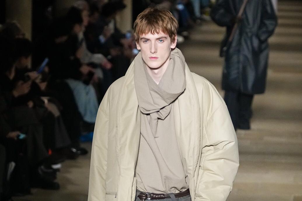 アイム メン 2026-27年秋冬コレクション – 一枚の布に潜む“本質” アイム メン 2026-27年秋冬コレクション - 一枚の布に潜む“本質”