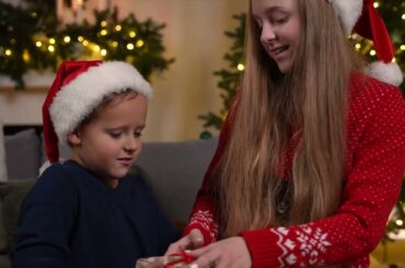 「サンタは君のそばに」PV　歌：松本梨香　映画「花のサンタ」主題歌