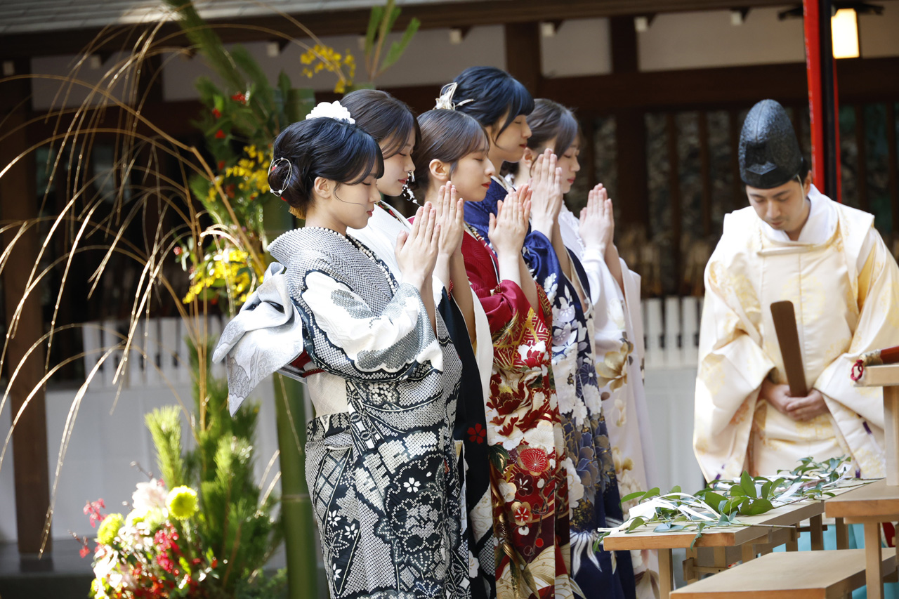 乃木坂46 五百城茉央、奥田いろは、菅原咲月、愛宕心響、瀬戸口心月 成人式で絵馬にしたためたこと？2