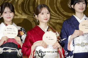 乃木坂46 五百城茉央、奥田いろは、菅原咲月、愛宕心響、瀬戸口心月 成人式で絵馬にしたためたこと？11