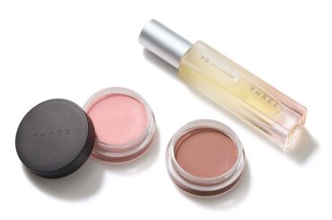 【2026年春コスメ】「スリー」から桜の咲き姿を色で解釈したカラーバームとアクティブフローラルなフレグランス - WWDJAPAN