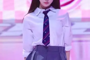 三上悠亜　超ミニJK風ファッション、ピタパン＆タンクトップのチア姿に「めっちゃ奇麗で素敵」「天使」 - スポニチ Sponichi Annex 芸能