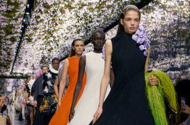 新たなフォルムを探究する、ディオール 2026年春夏 オートクチュール。｜Fashion｜madameFIGARO.jp（フィガロジャポン）