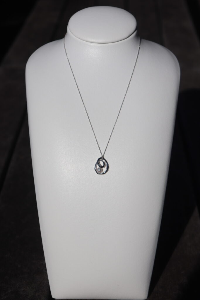 「m_r tokyo」がジュエリー分野へ初進出：パールネックレス【巡りゆく想いのパールネックレス】①