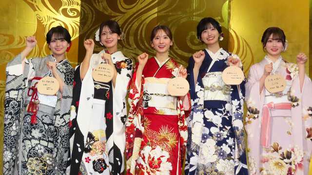 左から　瀬戸口心月さん・奥田いろはさん・菅原咲月さん・五百城茉央さん・愛宕心響さん（乃木坂46）
