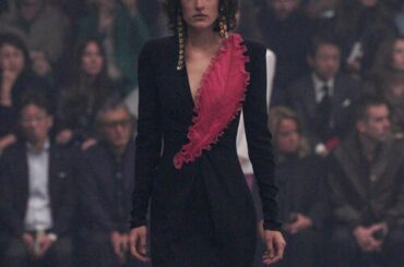 ヴァレンティノは女性を美しく見せることを愛していたとパートナーが語る - FashionNetwork 日本