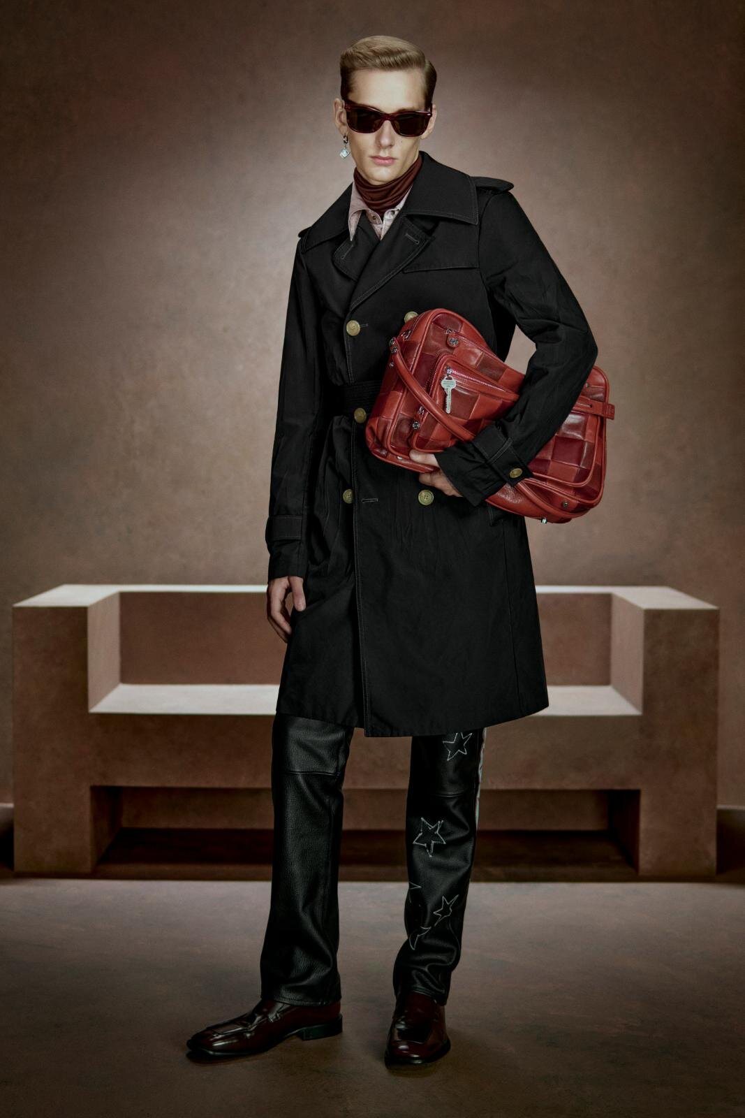 アクネ ストゥディオズ 2026-27年秋冬メンズコレクション、ブランドルーツの“デニム”に立ち返って｜写真27