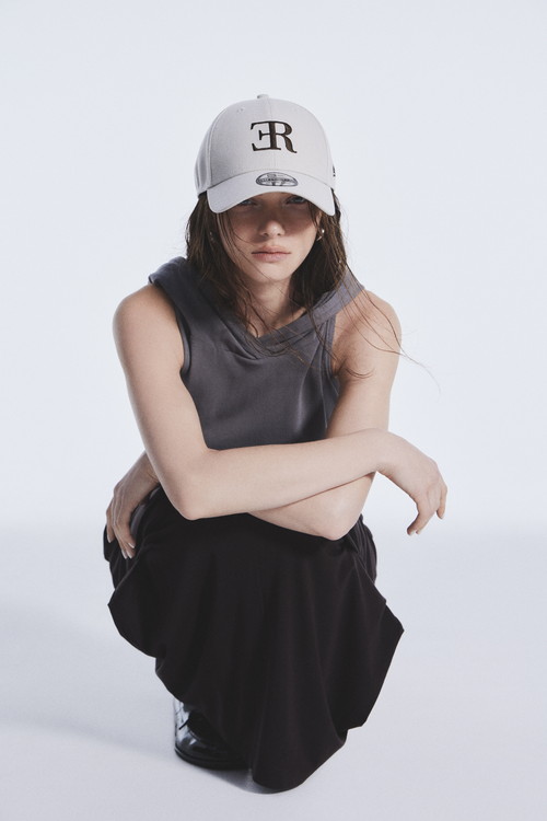 ニューエラ　ロゴ キャップ2型 価格：7,700円（税込）