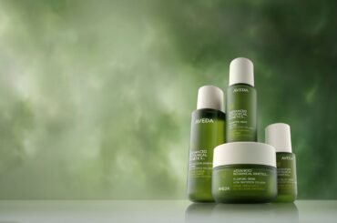 アヴェダが10年ぶりにスキンケアを刷新！植物科学で挑む新エイジングケア | GQ JAPAN