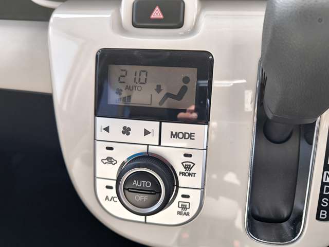 自社陸運局指定工場完備！国家資格車検検査員やメーカー資格1級を持った整備士による整備。ステレオ、エアコン等走行に関係のない所も不具合箇所があれば修理してお渡しいたします。