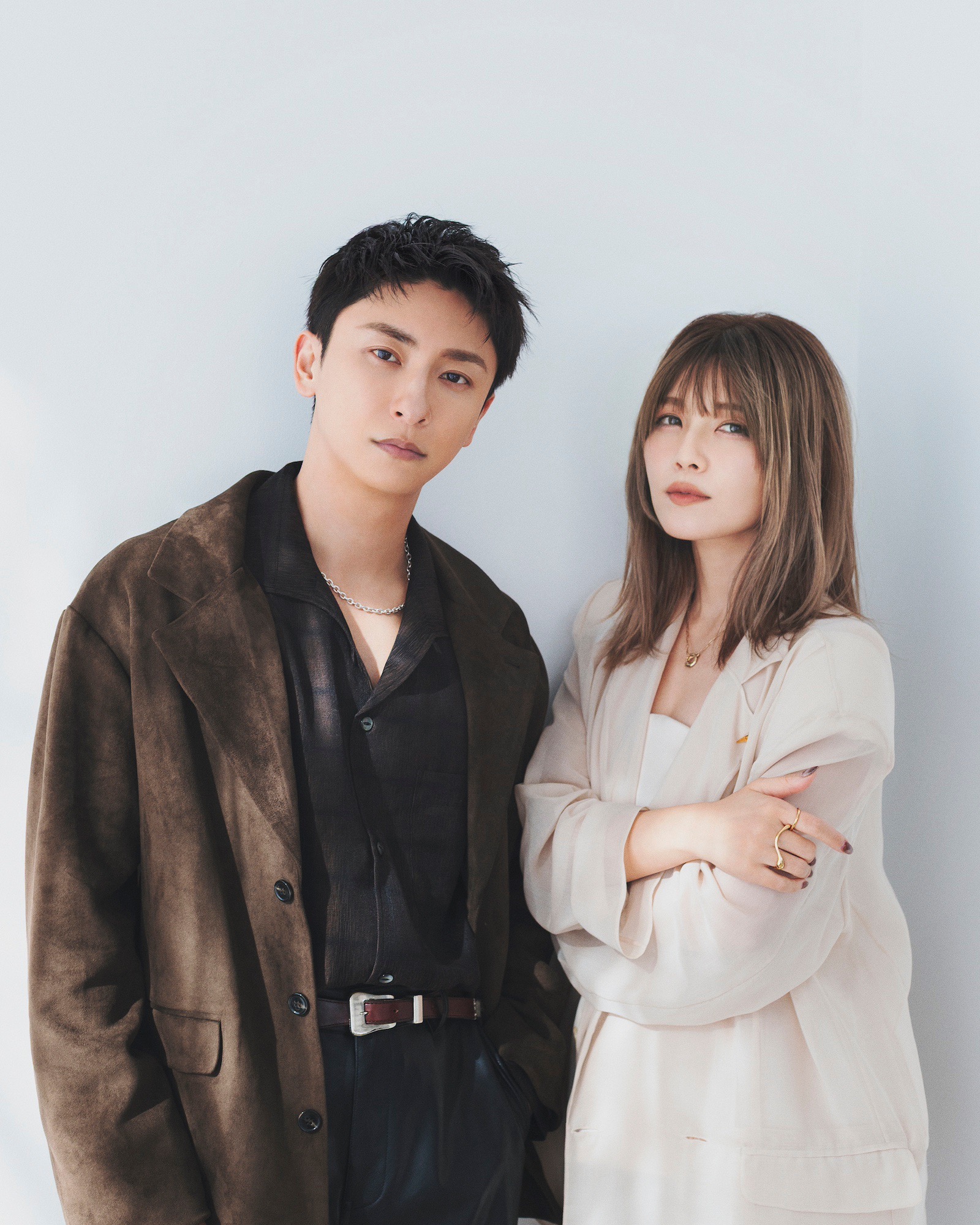 AAAの與真司郎(左)と宇野実彩子
