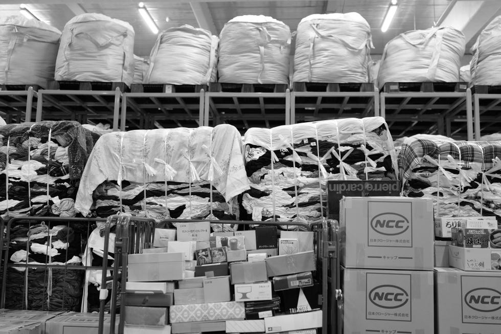 エコミットに回収された古着や雑貨
