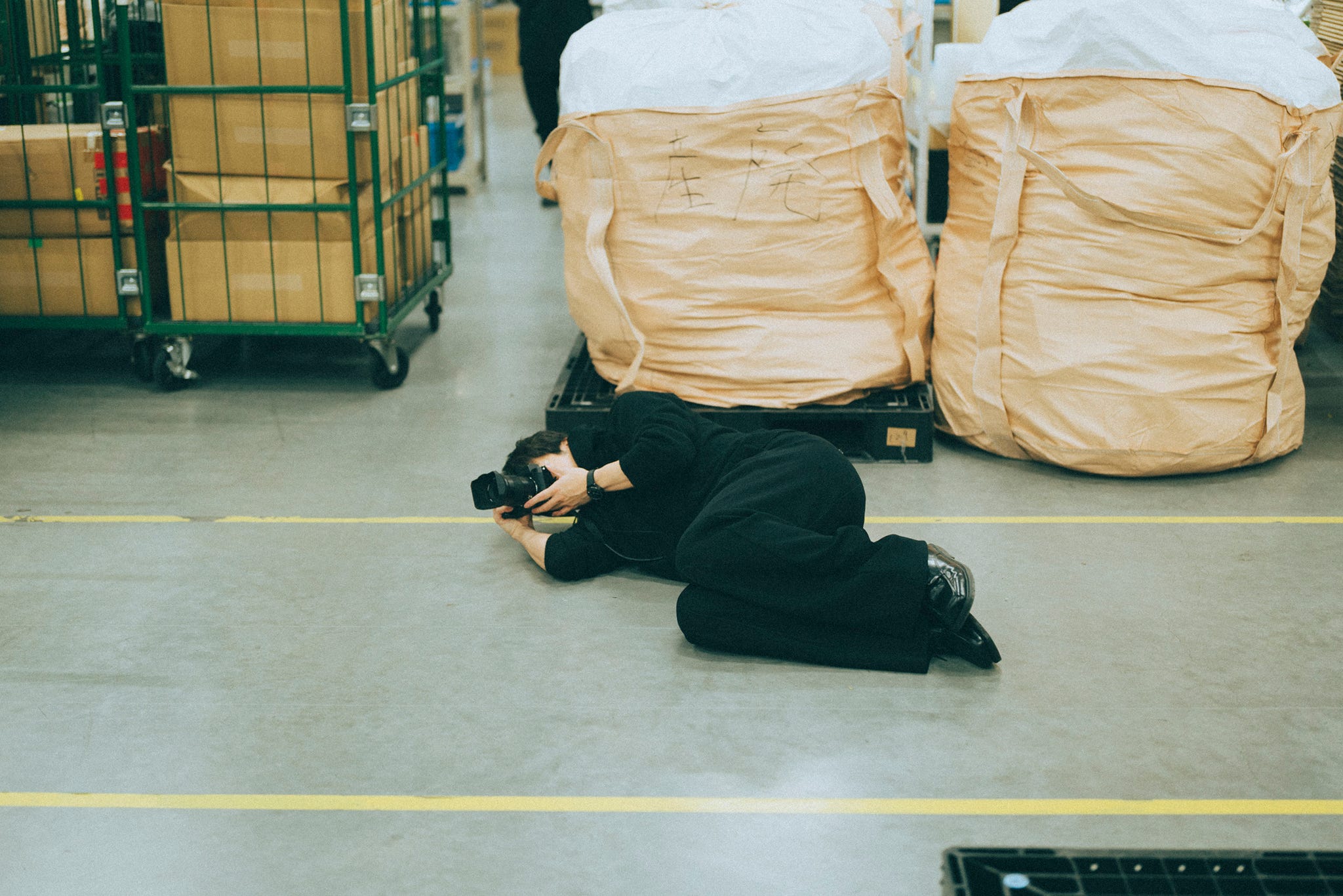 カメラを構える山田裕貴