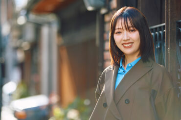 文芸評論家・三宅香帆から見た、“報われたい”若者たちのファッション観 - WWDJAPAN