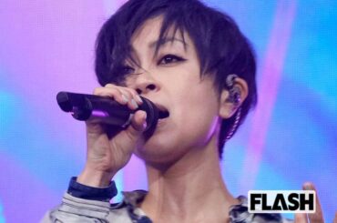 宇多田ヒカル　エルメスのファッションショーに登場…“全身ブラック”姿に「もはやスーパーモデル」ファン釘付け | Smart FLASH/スマフラ[光文社週刊誌]