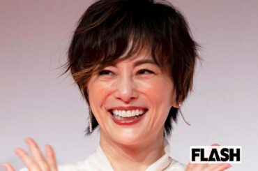 米倉涼子、化粧品CMから完全に消えた！年末に “ガサ入れ” 認めるも、企業側は「契約満了」と主張 | Smart FLASH/スマフラ[光文社週刊誌]