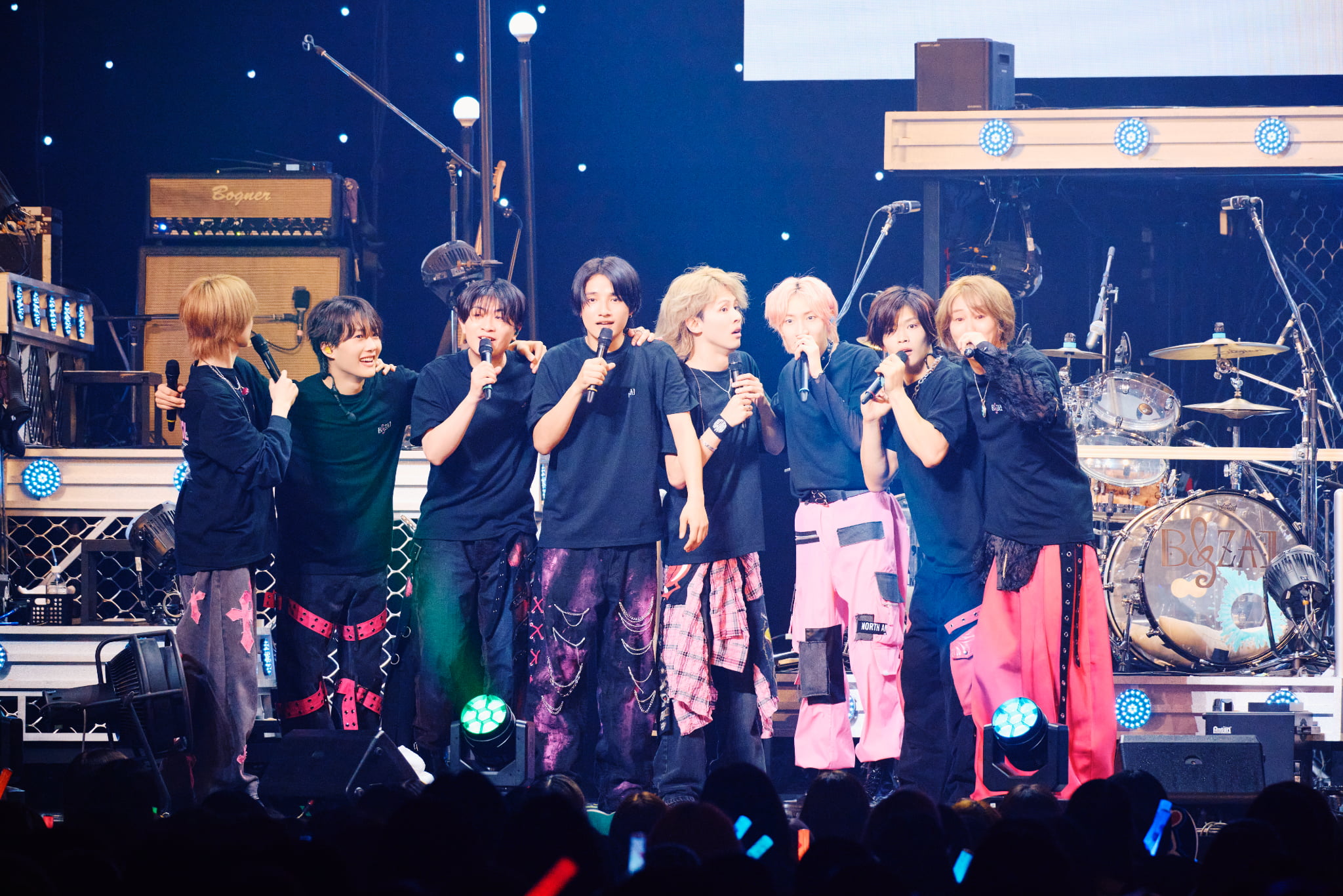 【B&ZAI】夢の舞台・日本武道館公演発表も!アイドル×ロックを極めし8人組の結成1年集大成ライブをレポ!喜び溢れる会見の詳細も | ViVi 【B&ZAI】夢の舞台・日本武道館公演発表も!アイドル×ロックを極めし8人組の結成1年集大成ライブをレポ!喜び溢れる会見の詳細も | ViVi