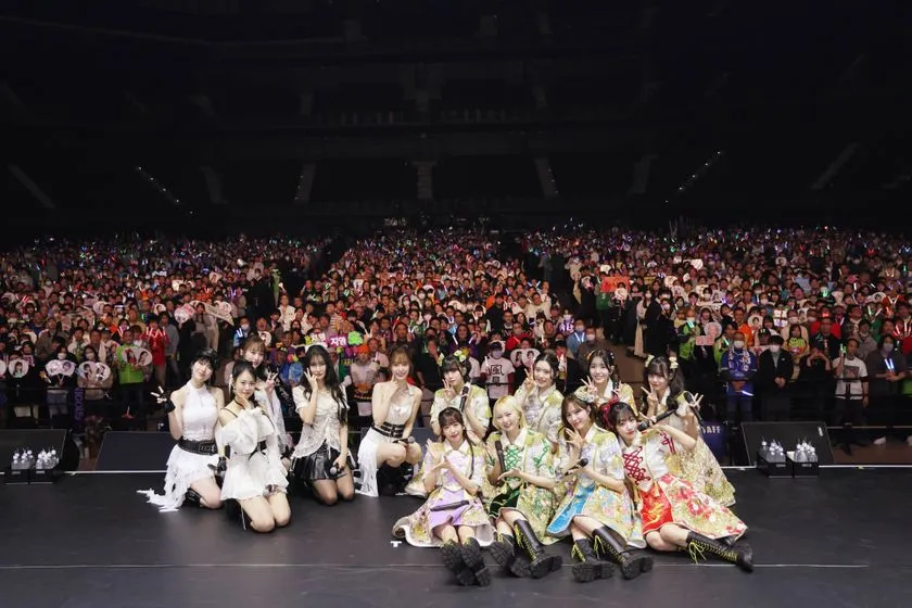 Kandy Jam vol.1の出演者が観客席を背に並ぶ記念ショット