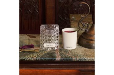 「ヴァレンティノ ビューティ」のキャンドルコレクションに新しい香り