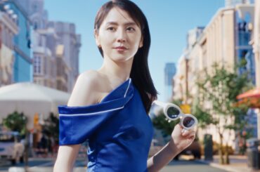 長澤まさみ、肩出し純白＆ブルー衣装で魅せる！アネッサ新ミューズ就任