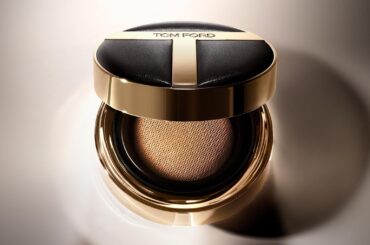 トム フォード ビューティ26年春コスメ“肌の立体感”演出の新作ツヤファンデ＆ふんわりマットチーク - ファッションプレス