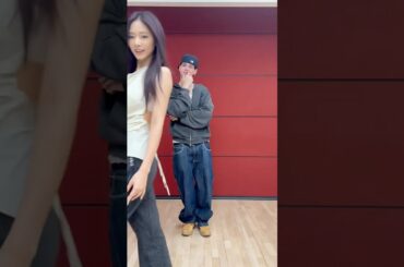 Corbyn Besson & TZUYU - BlinkDon’t Blink, you might miss it 👀 #TWICE #TZUYU #corbynbesson #blink