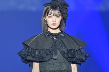 「仮面ライダーゼロワン」ヒロイン、全身ピンクの膝上ミニワンピコーデ「プリンセスみたい」「脚スラッとしてて理想」の声