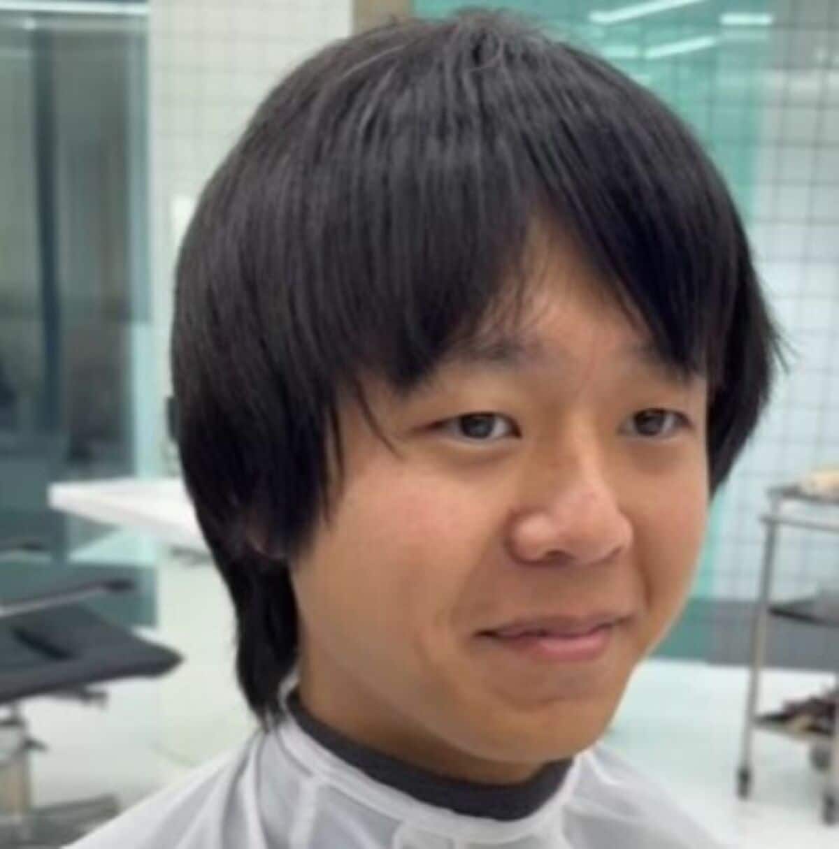 【変身】彼女の勧めで「初めての美容室」 男性の劇的変身姿が228万回再生 「めっちゃいい!!」「彼女さんも嬉しそう」の声 | LIMO | くらしとお金の経済メディア 【変身】彼女の勧めで「初めての美容室」 男性の劇的変身姿が228万回再生 「めっちゃいい!!」「彼女さんも嬉しそう」の声 | LIMO | くらしとお金の経済メディア