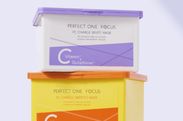 (左)VCチャージ スムースマスク　 (右)VCチャージ ホワイトマスク