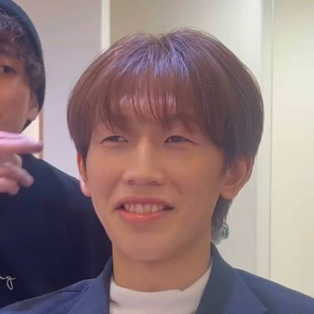 「自分史上1番」パーマがかからない男性が4度目の挑戦をした結果「むっちゃ感動!」と喜びあらわに 4度目の挑戦でついに理想的な仕上がりに! | LIMO | くらしとお金の経済メディア 「自分史上1番」パーマがかからない男性が4度目の挑戦をした結果「むっちゃ感動!」と喜びあらわに 4度目の挑戦でついに理想的な仕上がりに! | LIMO | くらしとお金の経済メディア