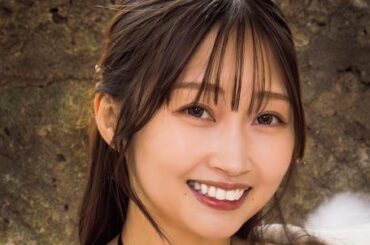 横から完全にあふれだした“J”砲に釘付け!　現役アイドル・Benjamin パクチー「FLASH」大胆に乱れる