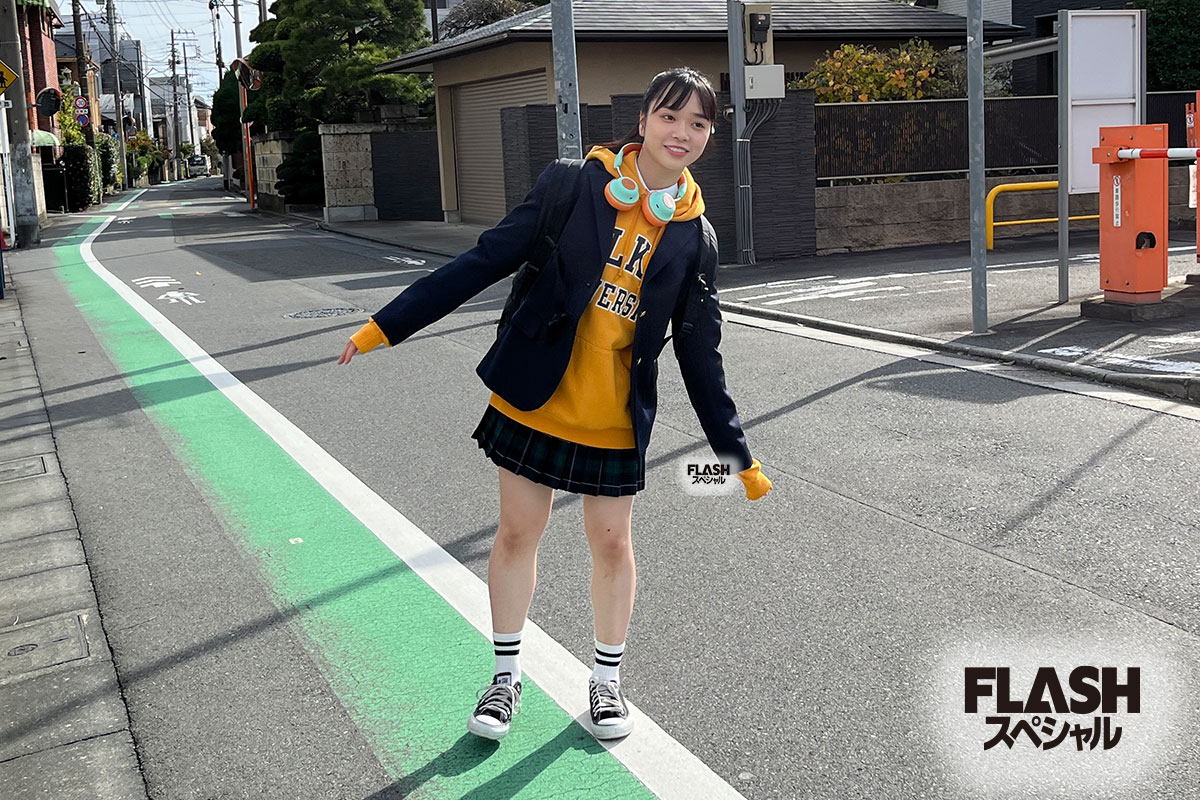 日向坂46 山口陽世【FLASHスペシャル グラビアBEST 2023年新年号】