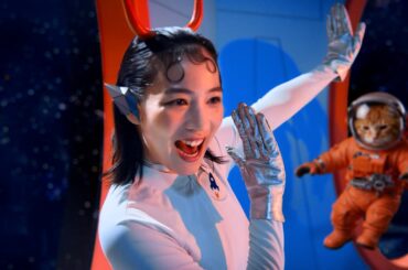 “宇宙人”のんが爆速配達！松重豊も仰天の無重力デリバリー　『ロケットナウ（Rocket Now）』新テレビCM