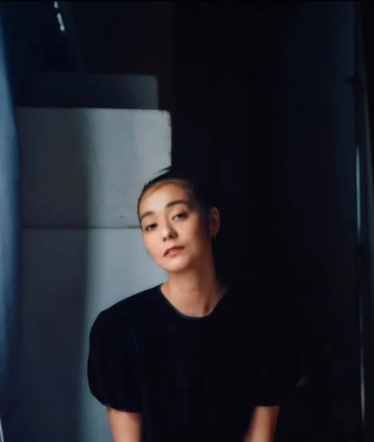 ニュウマン裏ばなしを配信するモデル竹下玲奈さん