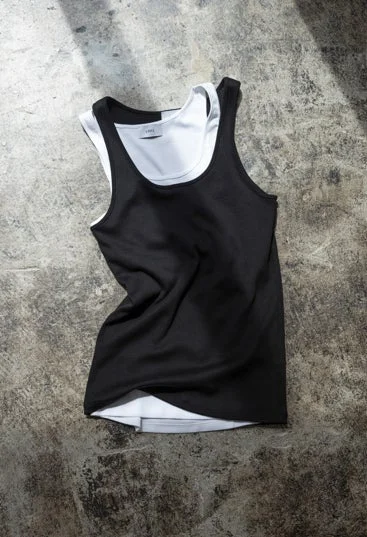 LIFiLLのシンプルで贅沢なカットソー