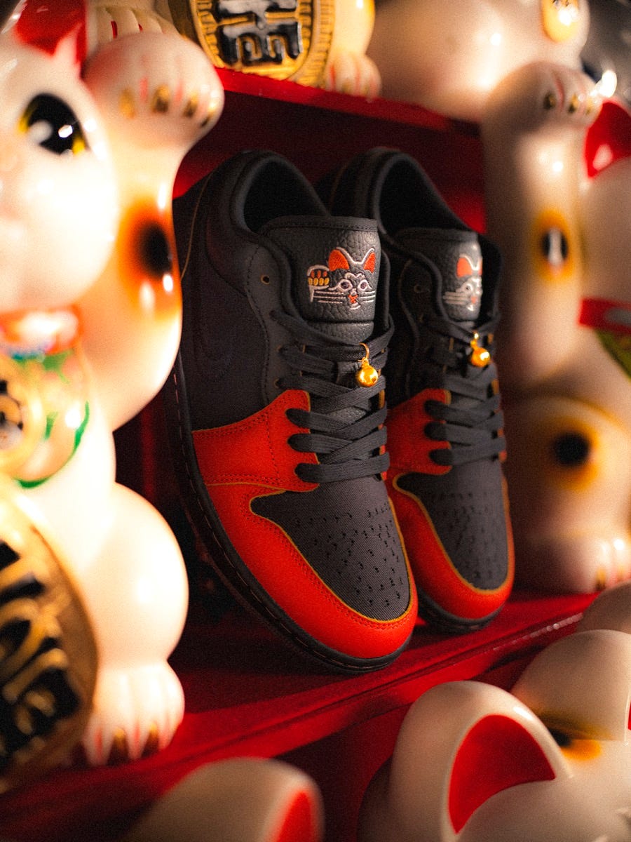 「エア ジョーダン 1 ロー ‘lucky cat’」