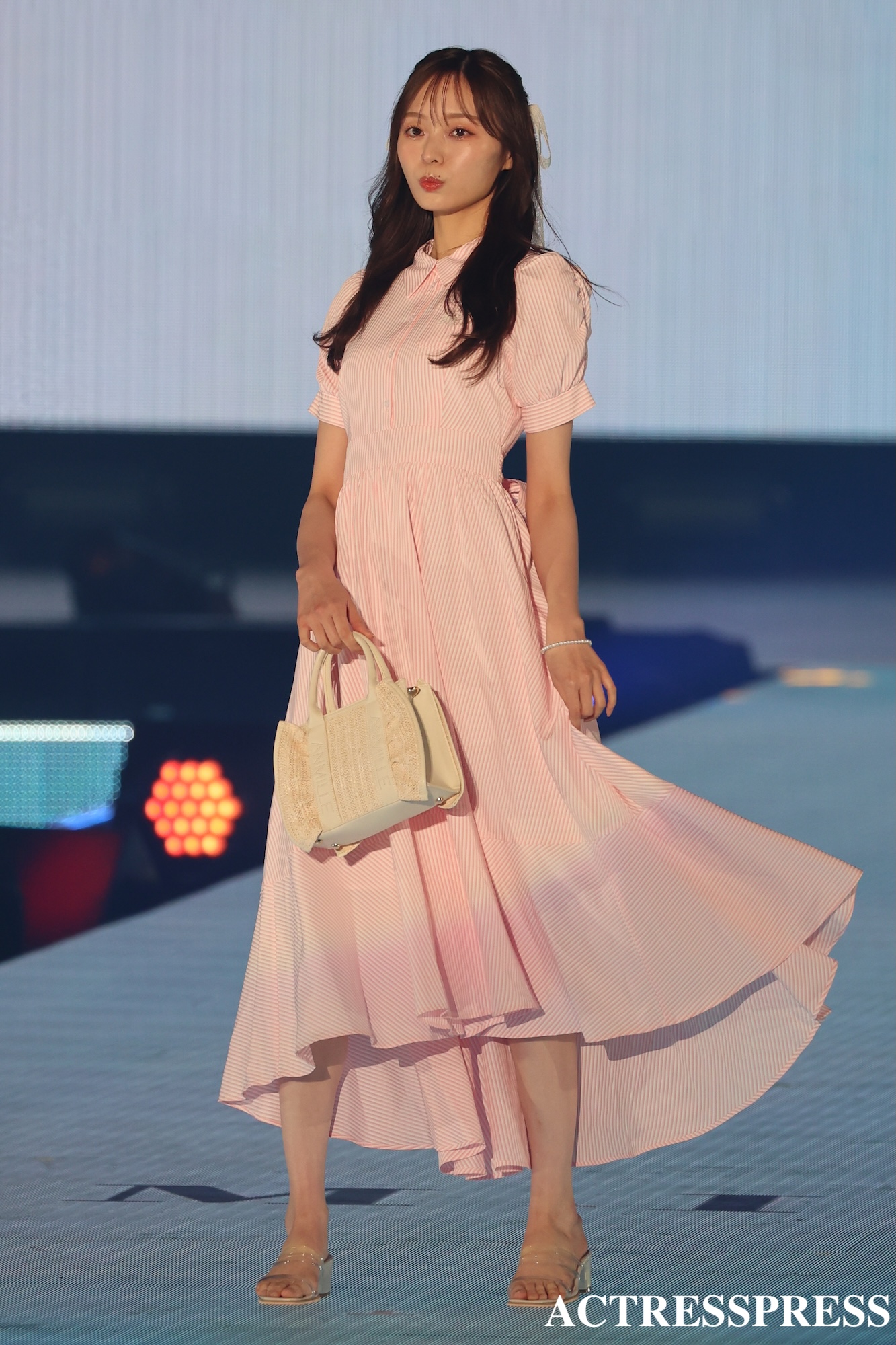 梅澤美波(衣装：An MILLE).乃木坂46.2025年5月3日、代々木第一体育館にて。GirlsAward 2025 S/S. 撮影：ACTRESS PRESS（アクトレスプレス）