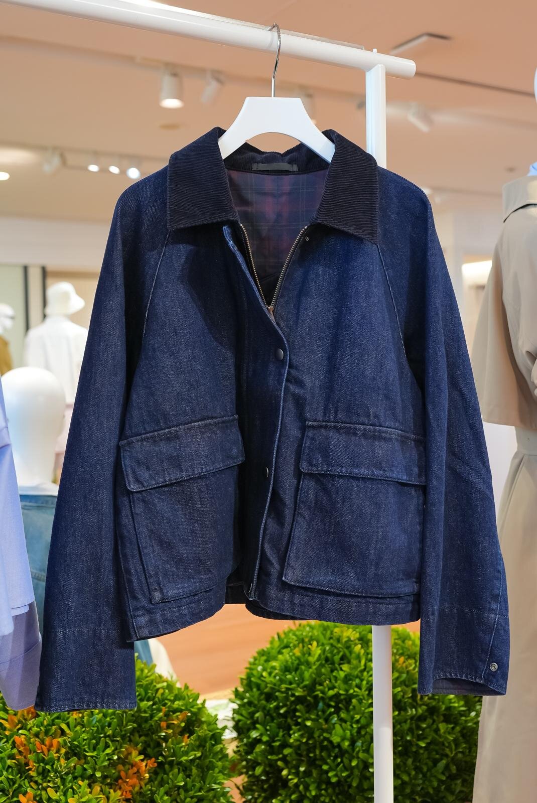 ＜ウィメンズ＞ユーティリティショートジャケットデニム 6,990円