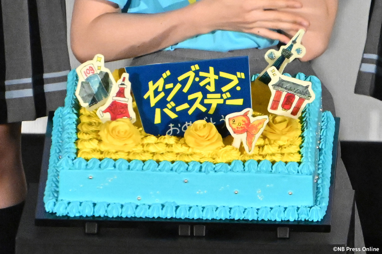 映画『ゼンブ・オブ・トーキョー』バースデイ記念上映 最終回お祝い舞台挨拶