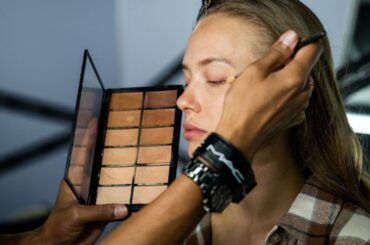 2026年2月発売、春のグロー肌をつくるベースメイク ベスト8 | Vogue Japan