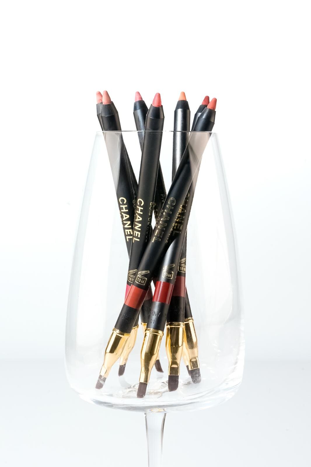 ル クレイヨン レーヴル 全8色 各4,950円 ※専用のシャープナー付き