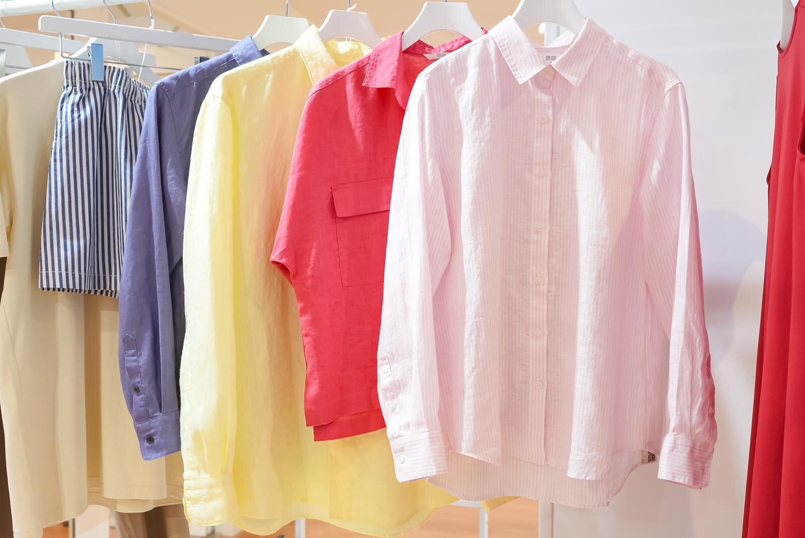 ユニクロ26年春夏 - “パステル”リネンシャツやデニムジャケット、透け感ワンピース｜写真44