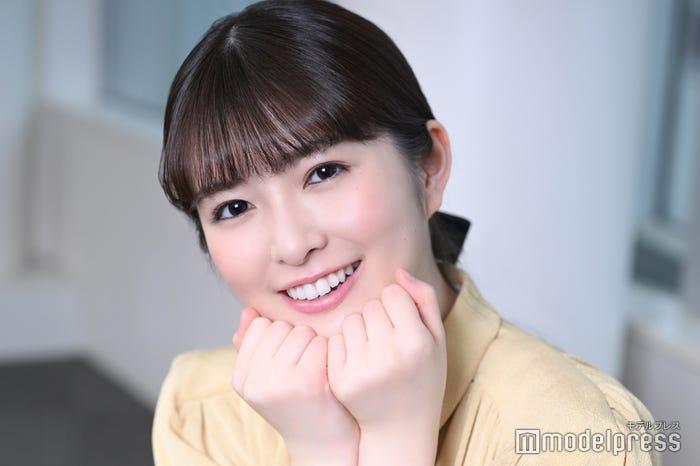 小川彩／第2話でのワンシーンを再現（C）モデルプレス