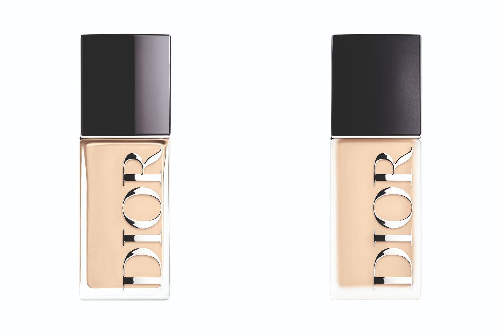 左から) ディオール フォーエヴァー フルイド スキン グロウ SPF50 PA+++ 全11色 各8,030円 ディオール フォーエヴァー フルイド スキン ウェア SPF25 PA+++ 全11色 各8,030円