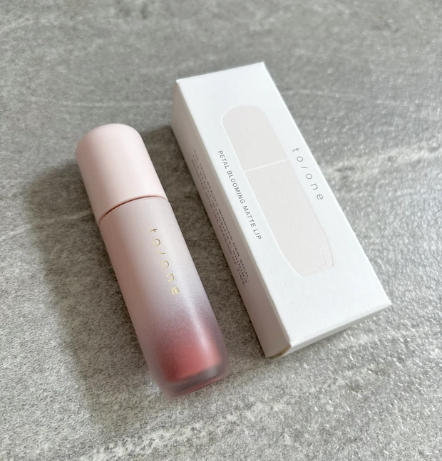 トーン　ペタル ブルーミング マット リップ　2026 春　新作　新色　03 Rose Grace  マットリップ　スフレ