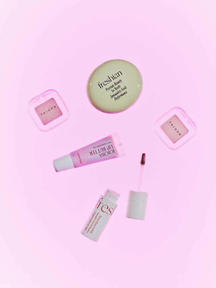 使用されているのはコスメキッチンで人気の4つのアイテムです