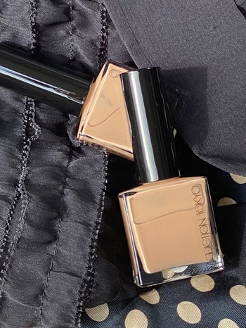 短い素爪に似合うベージュネイル。大人の手肌が美しく映えるのは「質感」にこだわってこそ!_img1