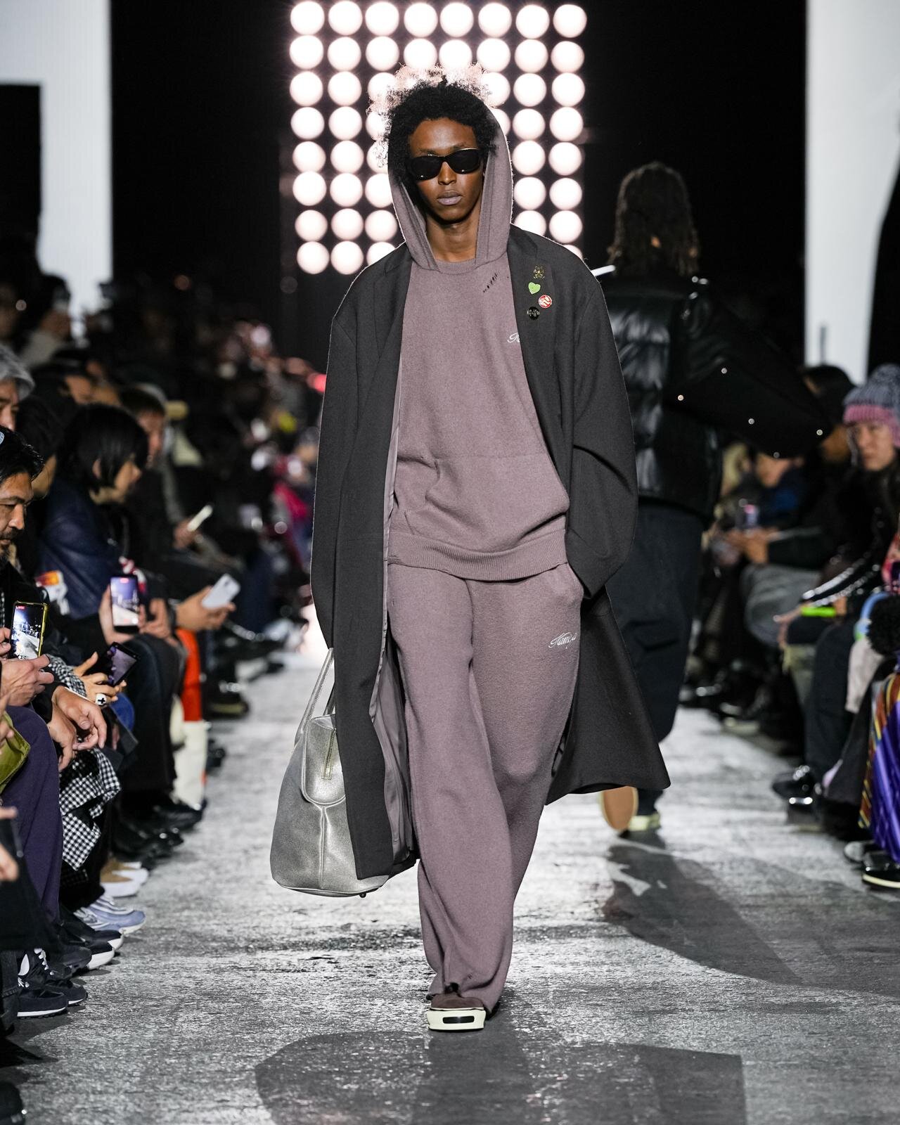 カミヤ 26-27年秋冬コレクション - 熱を帯びる静けさ｜写真4